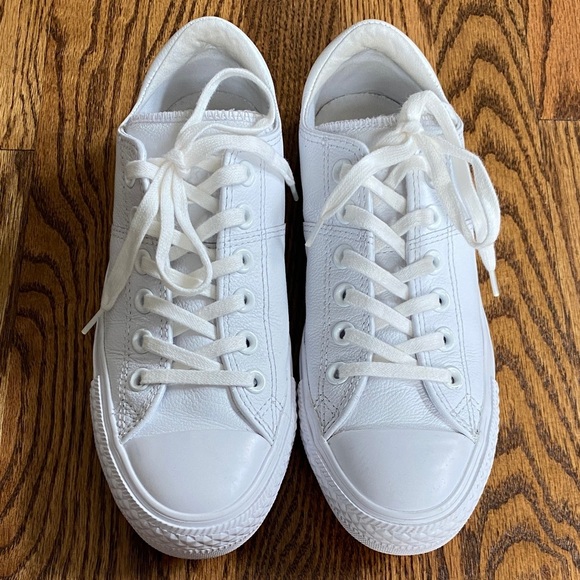 Chuck Taylor Madison OX low top leather converse, size 7.5. Excellent condition - Picture 2 of 13